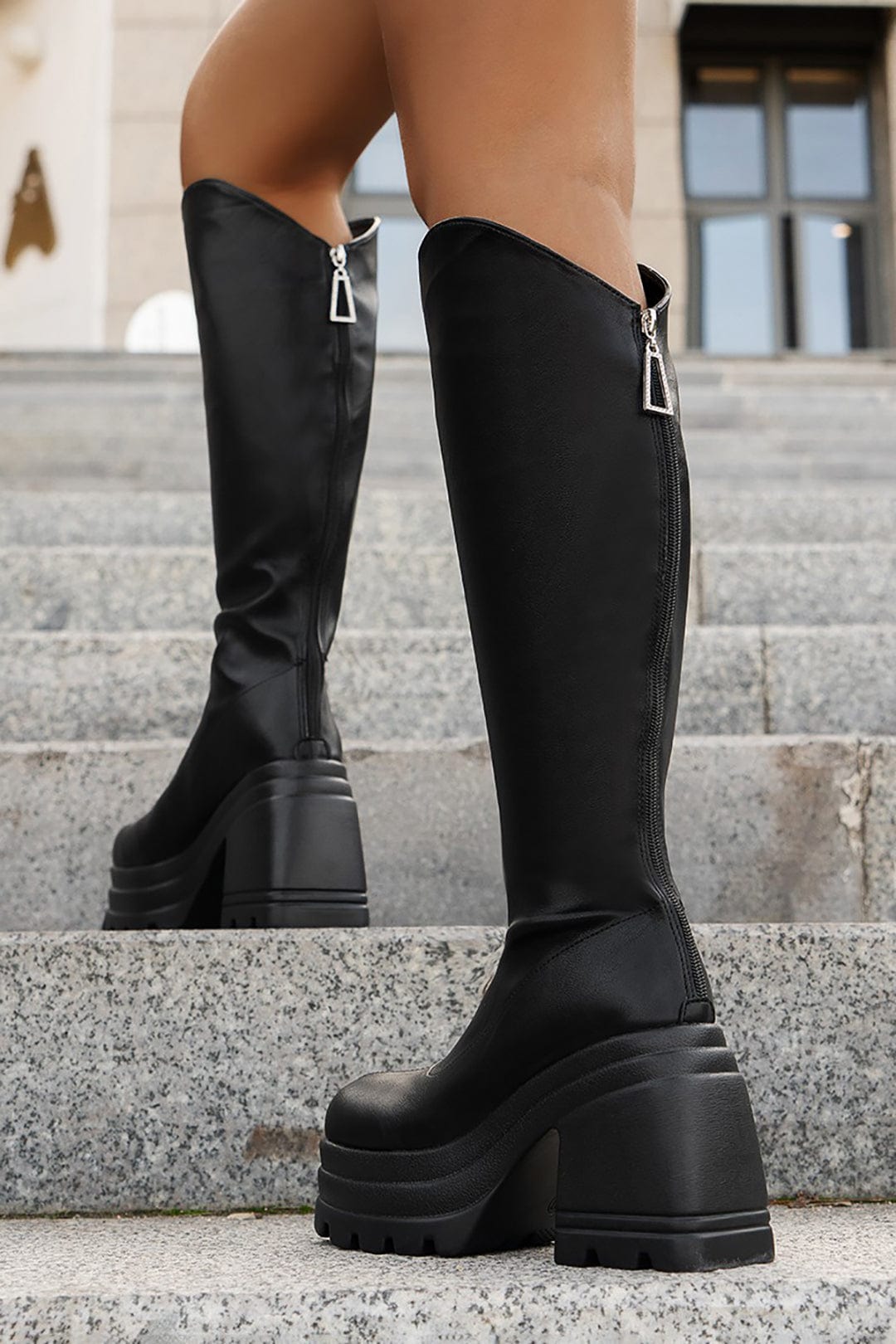 Robine | Black knee-high platform boots – Stylish & Comfortable