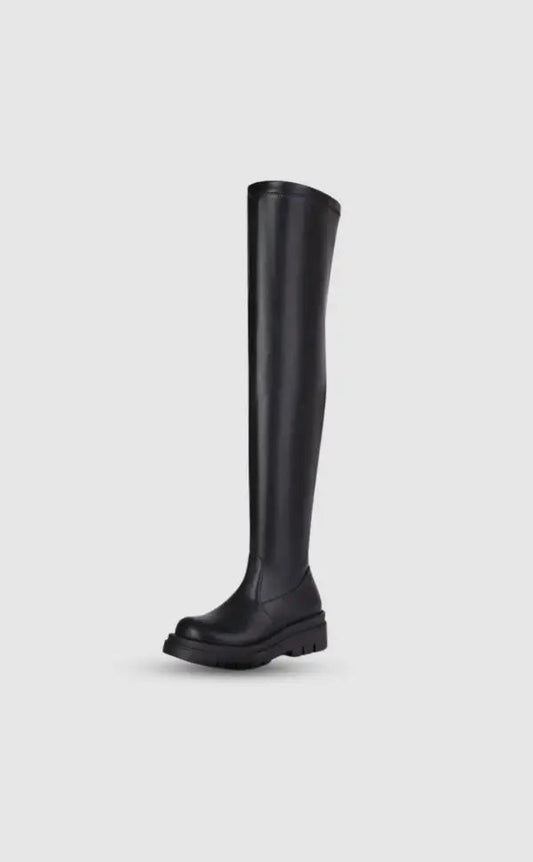 Ashley | Overknee Chic